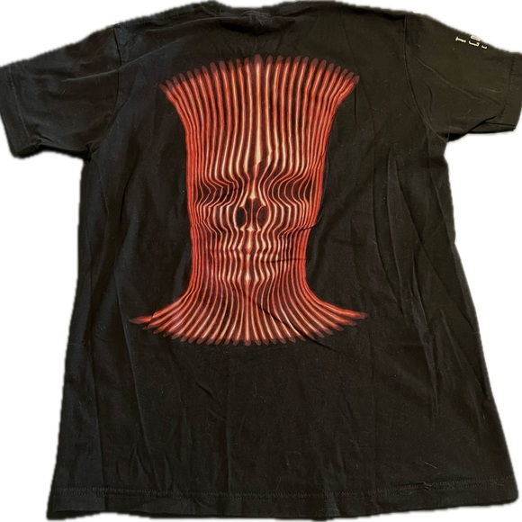 2015 Tool shirt - Los Angeles concert - Black graphic tee, red accents - Medium - Picture 3 of 4